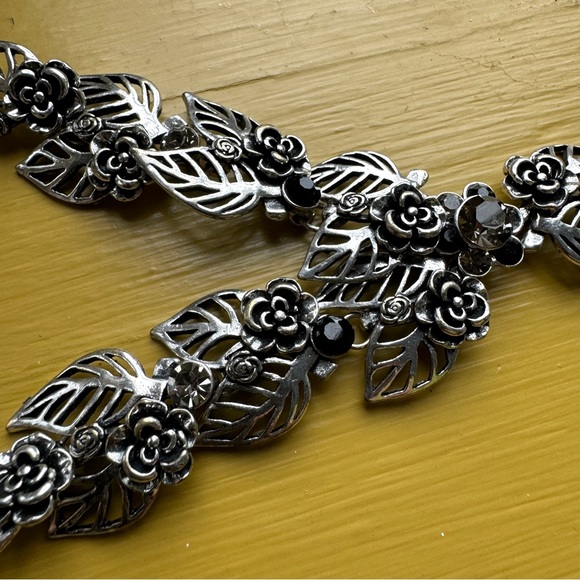 Leaf & Floral Drop Necklace - Picture 4 of 7